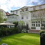 Cosy Close To The In By Renters Apartamento Sopot